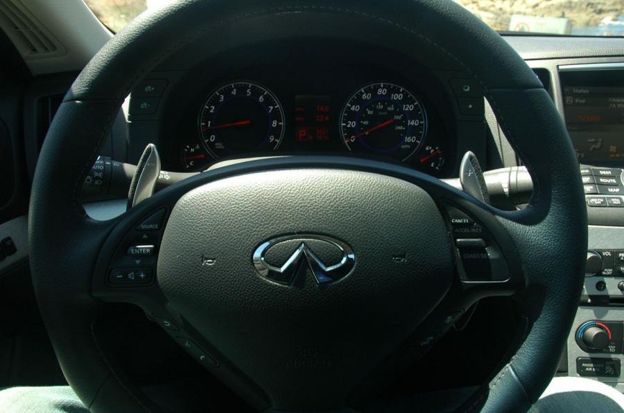 Infiniti G37 Coupe 2007 года  (фото 8 из 74)